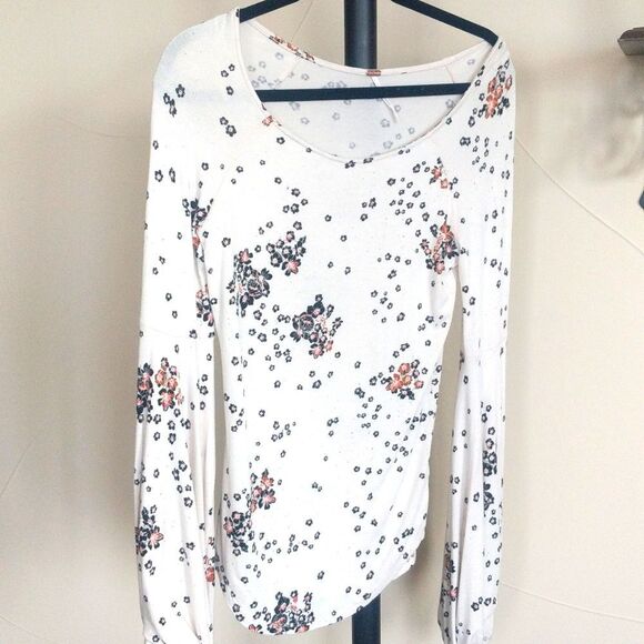 Free People-To The Tropics Tee.. Size L - Picture 10 of 12